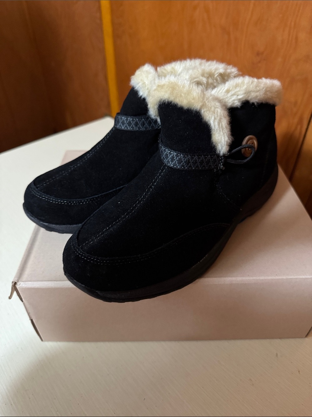 Easy Spirit Black Suede Faux-Fur Cuff Winter Ankle Boots